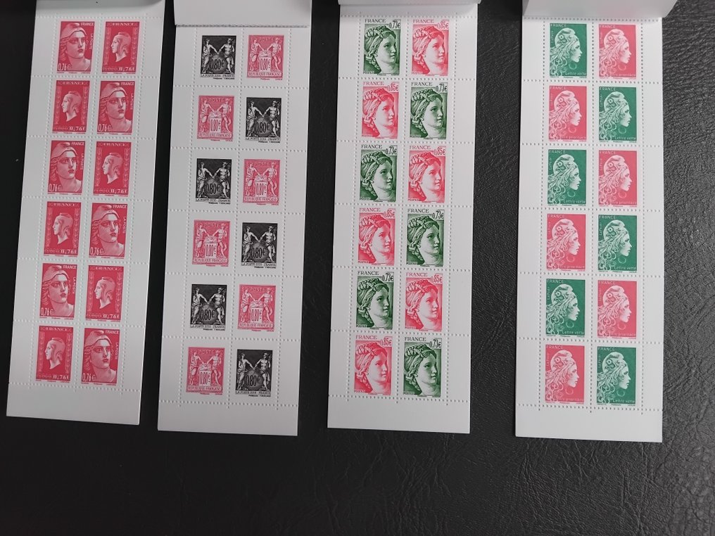 France 2015/2018 - Rare set of 4 gummed notebooks with limited print runs from 2015 to 2018 // Highly valued by Yvert #3.2