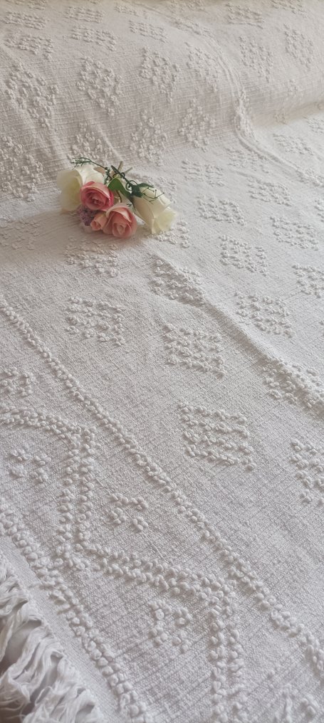 Colcha espectacular de Almalaguês, en lino hecha a mano en telar con patrón en relieve detallado. - Colcha  - 245 cm - 145 cm #3.2