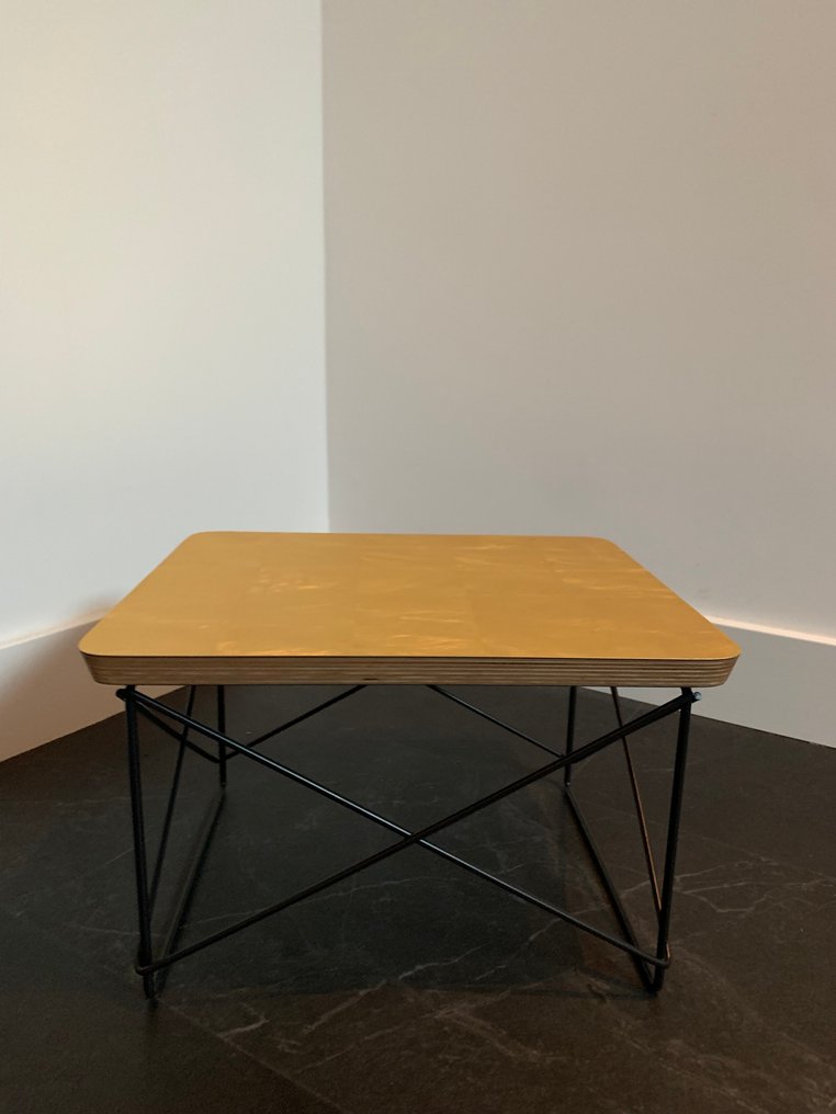 Vitra - Charles Eames - Side table - LTR - Aluminium - LTR Gold Edition #1.0
