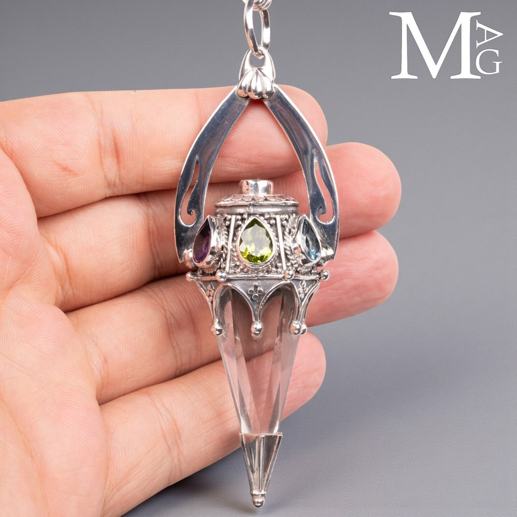 哥特与古代占卜 哥特银色摆锤，配以透明石英和天然宝石 - 高度: 260 mm - 宽度: 91 mm- 57 g #2.1
