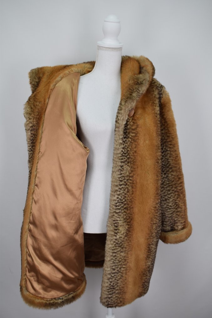 Dennis Basso - Abrigo #2.1