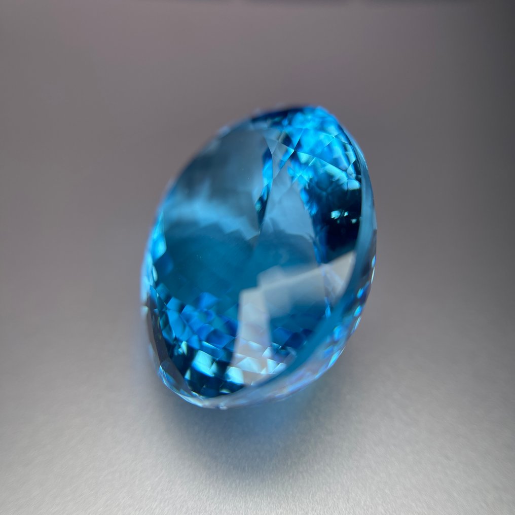 Zonder minimumprijs - 1 pcs  Blauw Topaas  - 79.19 ct - nternational Colored Gemstone Association (ICA GemLab) - Grote Maat #2.1