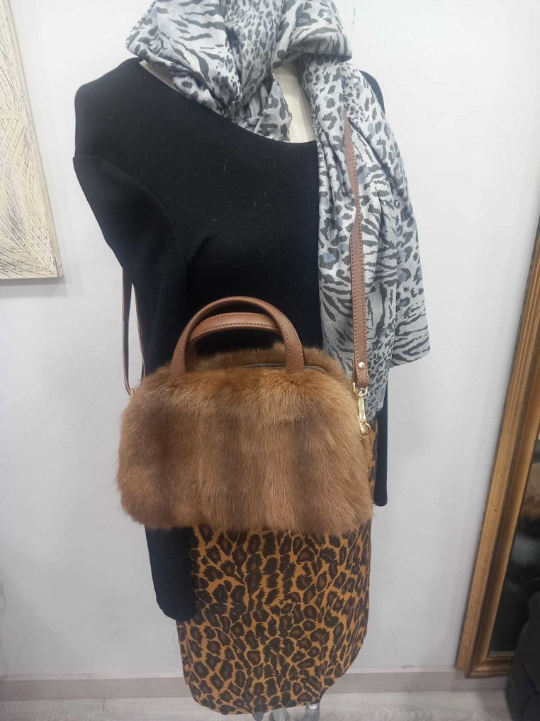 Artisan Furrier - 包 #2.1