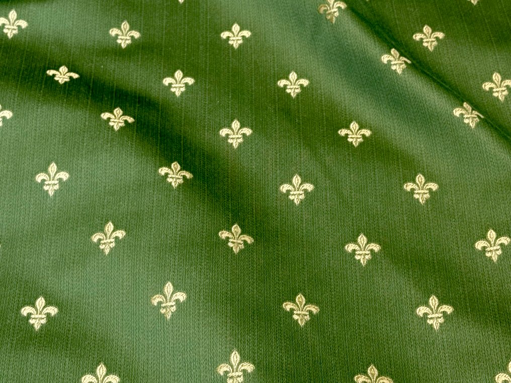 Jacquard klassisk med stiliserte liljer for prestisjefylte interiører - Polstringsstoff - 2.5 m - 2.8 m #2.1