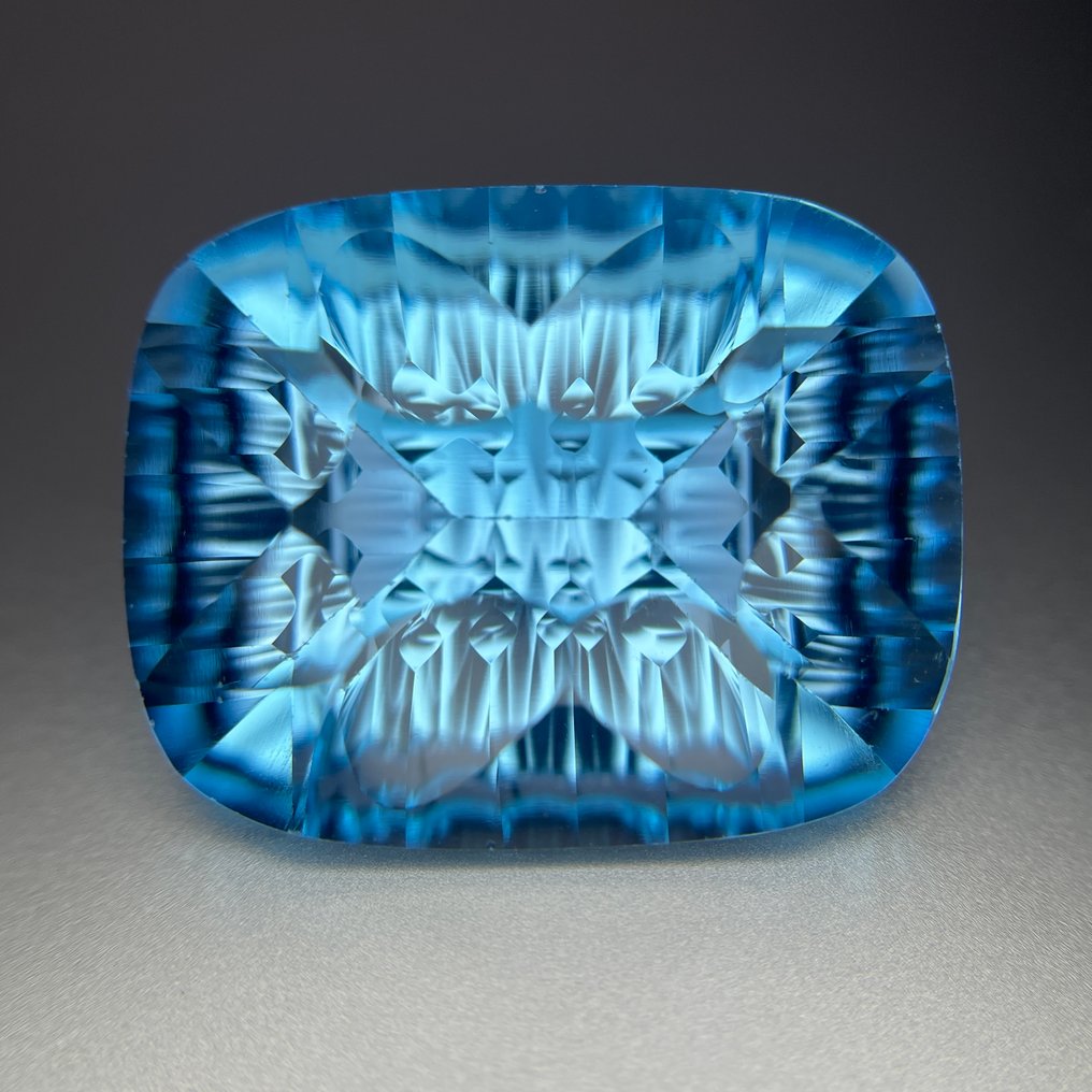 Ingen reservasjonspris - 1 pcs Blå Topas - 49.23 ct - Internasjonal forening for fargede edelstener (ICA GemLab) - Laserkutting #1.0