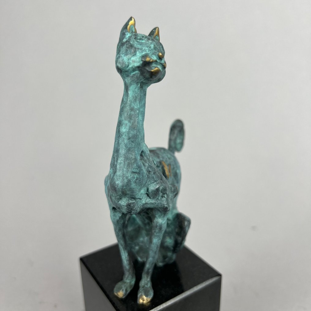 Robert Dyrcz - „The cat”- bronze #2.1