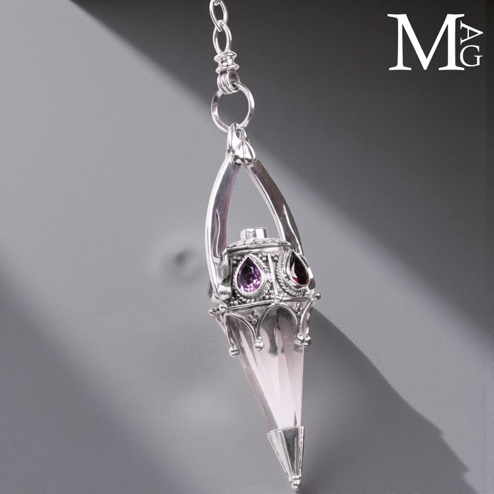 哥特与古代占卜 哥特银色摆锤，配以透明石英和天然宝石 - 高度: 260 mm - 宽度: 91 mm- 57 g #4.3