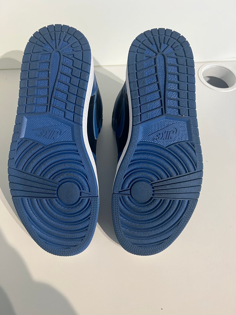 Nike - Air Jordan 1 High - Sneakers - Size: EU 42 #1.0