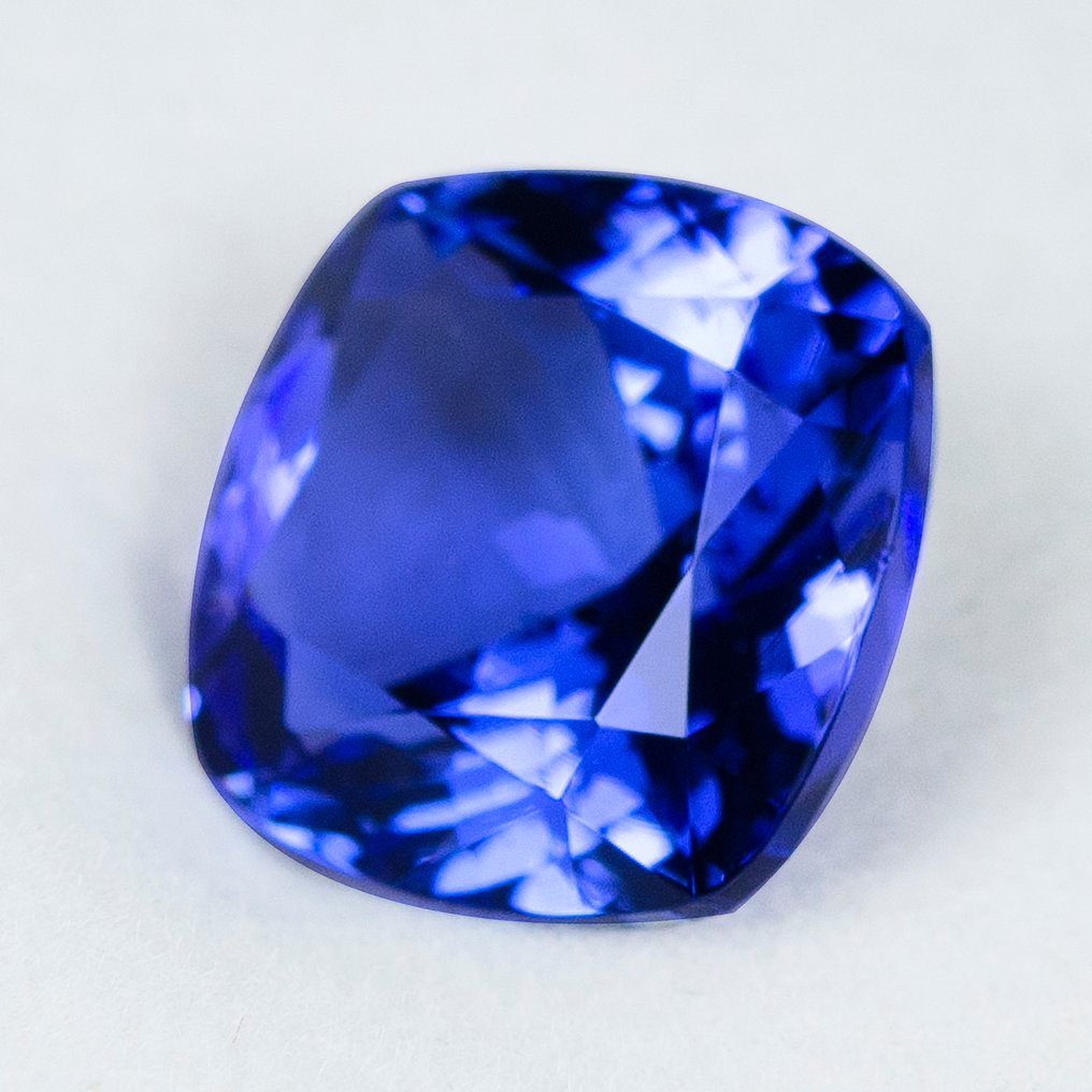Albastru Tanzanite  - 4.78 ct - IGI (Institutul gemologic internațional) #2.1