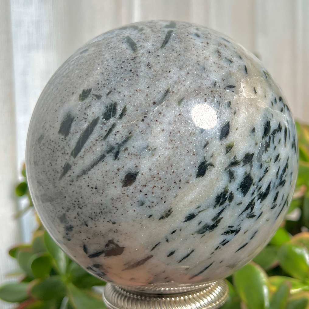 Green Tourmaline Fine Large Green Tourmaline Sphere - Height: 12.22 cm - Width: 12.22 cm- 2700 g #2.1