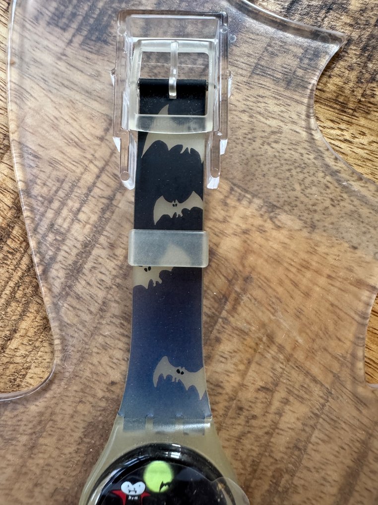 Swatch - Halloween Special - ‘Batsknight’ – GK331 - 1 Watch - 1999 #3.2