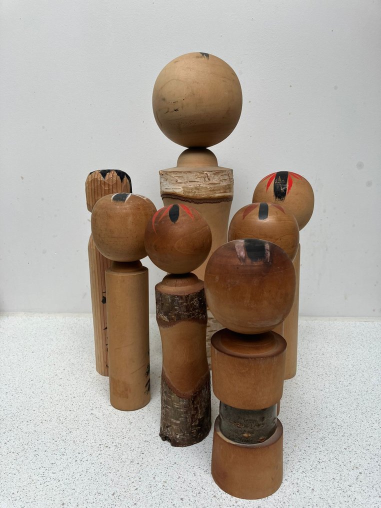 Ένα υπέροχο σετ επτά ποικίλων Kokeshi Dolls - Ξύλο - multiple artists - Ιαπωνία - Shōwa period (1926-1989) #4.3