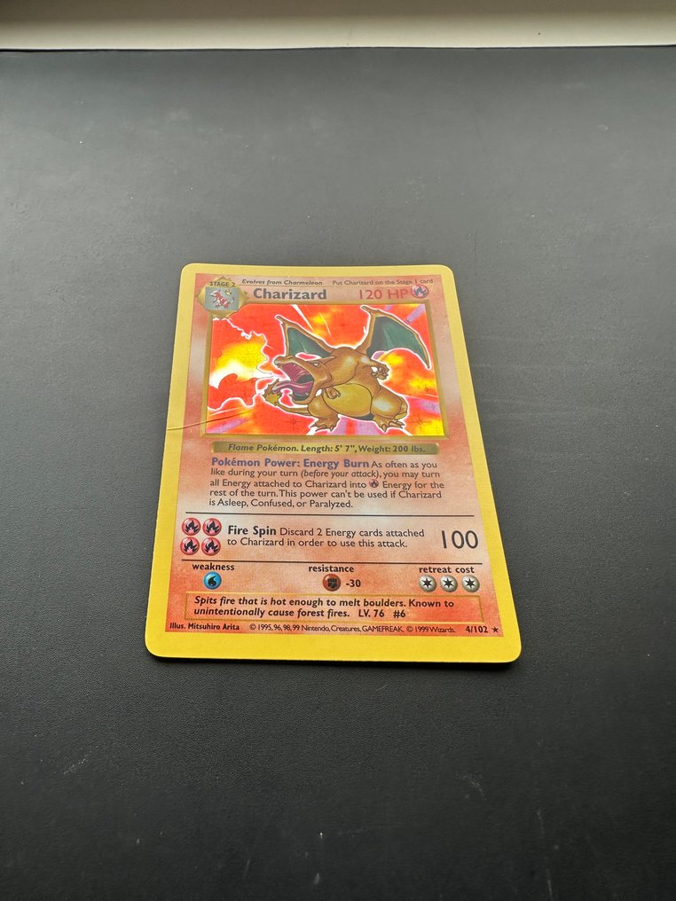 Pokémon - 1 Card - Charizard 4/102 Foil - WOTC #1.0