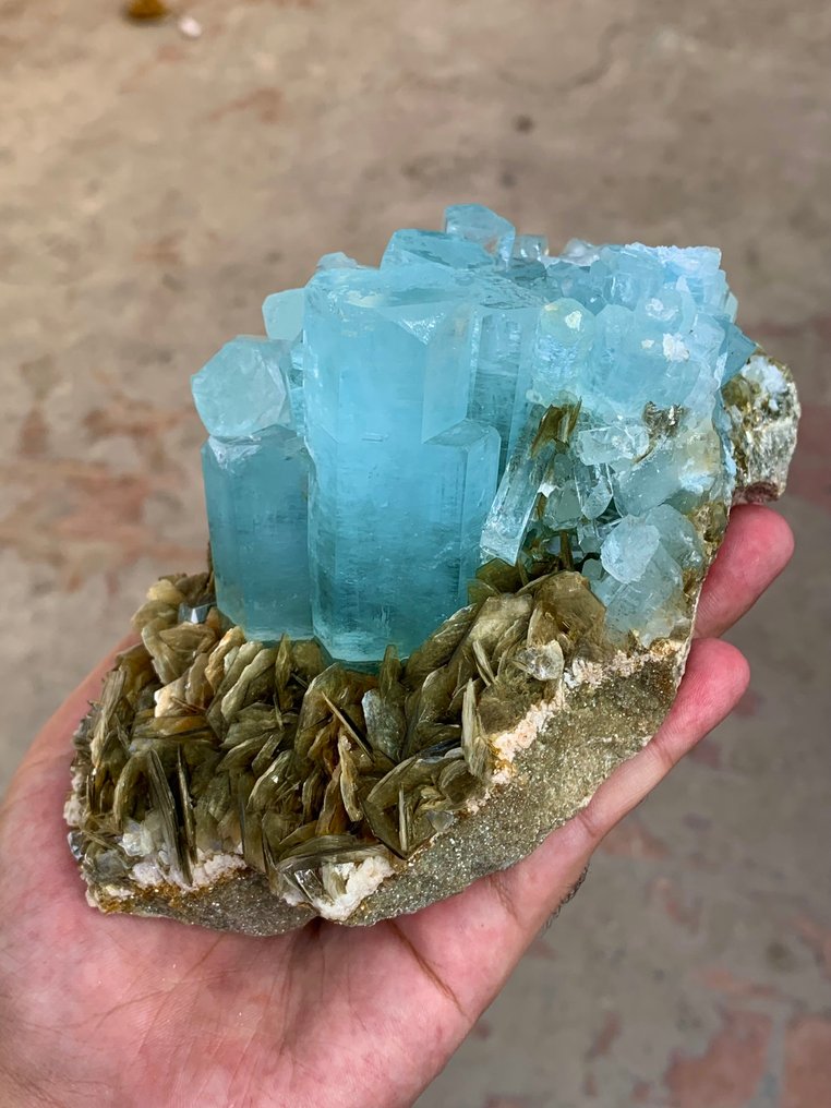 Acquamarina Esemplare - Altezza: 165 mm - Larghezza: 120 mm- 1418 g - (1) #1.0