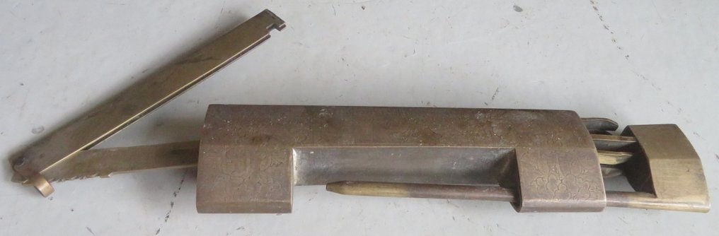 Ντουλάπι - Ξύλο - Κίνα - Δυνατή παράδοση. #4.3