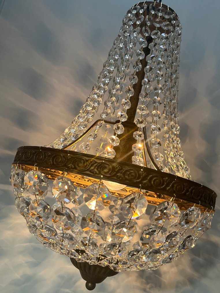 Chandelier - Crystal #1.0