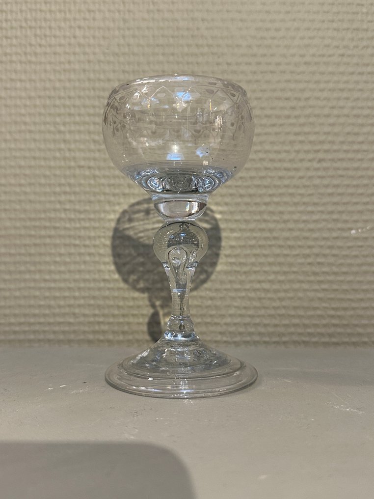 Vinglas - Glas - Festglas vinkel #1.0