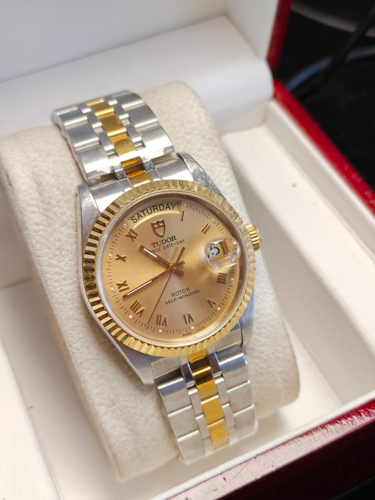 Tudor - Prince Date Day - Ingen reservasjonspris - 76213 Gold Roman Dial - Herre - 2000-2010  #1.0