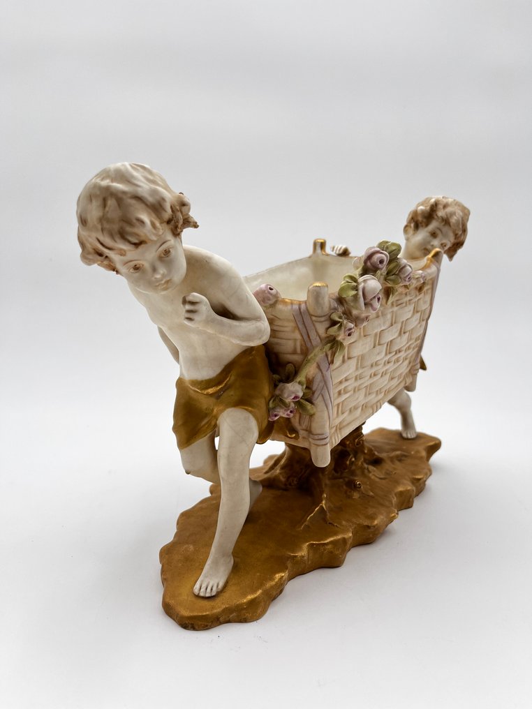 Ernst Wahliss - Άγαλμα, Kinderen met bloemenmand - 30 cm - Πορσελάνη - 1900 #1.0