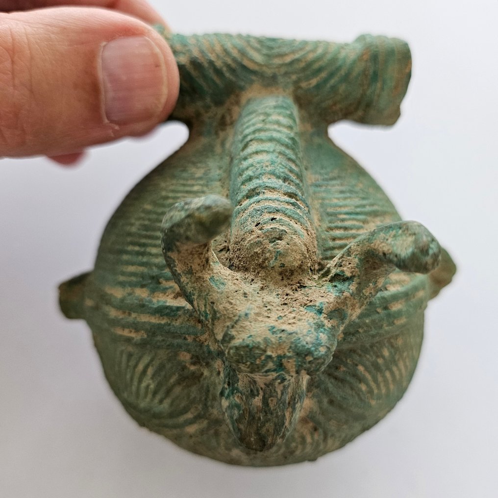 晚期栋桑 黄铜色 重要的公牛头仪式钟 - 83 mm #2.1