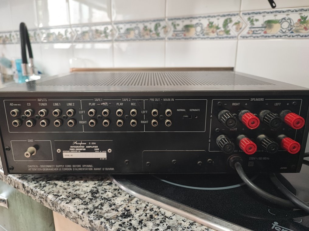 Accuphase - E-206 Solid state integrated amplifier #3.2