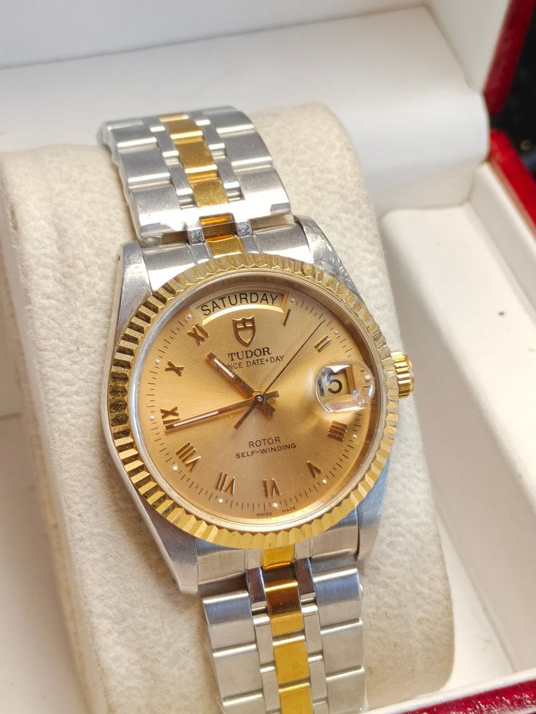 Tudor - Prince Date Day - Ingen reservasjonspris - 76213 Gold Roman Dial - Herre - 2000-2010  #1.0