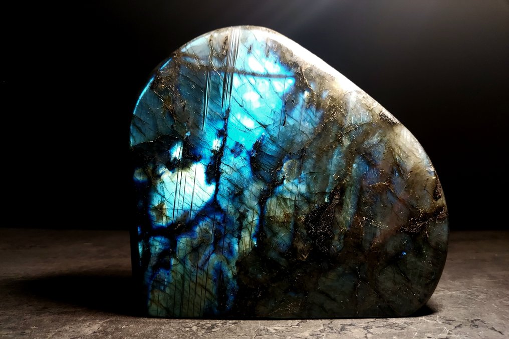 Labradorite Tumbled - Height: 140 mm - Width: 150 mm- 1.62 kg - (1) #3.2