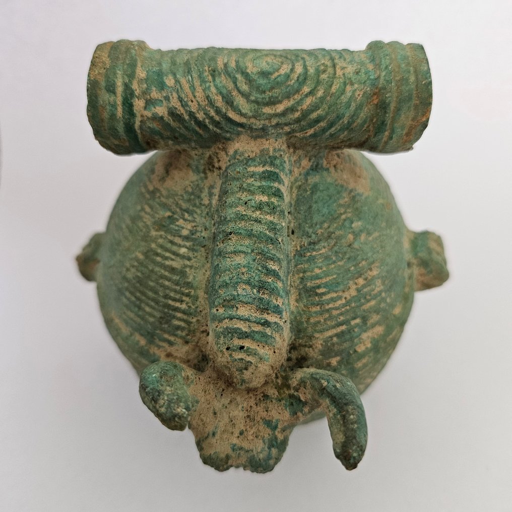 晚期栋桑 黄铜色 重要的公牛头仪式钟 - 83 mm #3.2