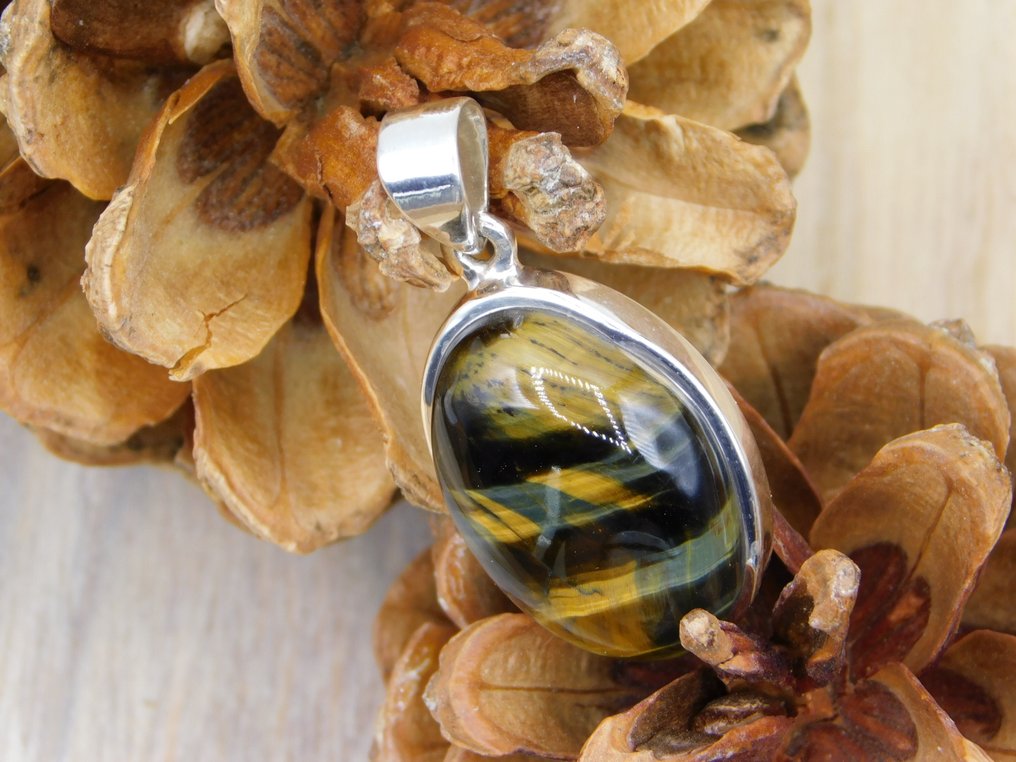 925 silver jewelry with Falcon's Eye, top quality, one-of-a-kind piece. - Height: 35 mm - Width: 15 mm- 7.8 g - (1) #2.1