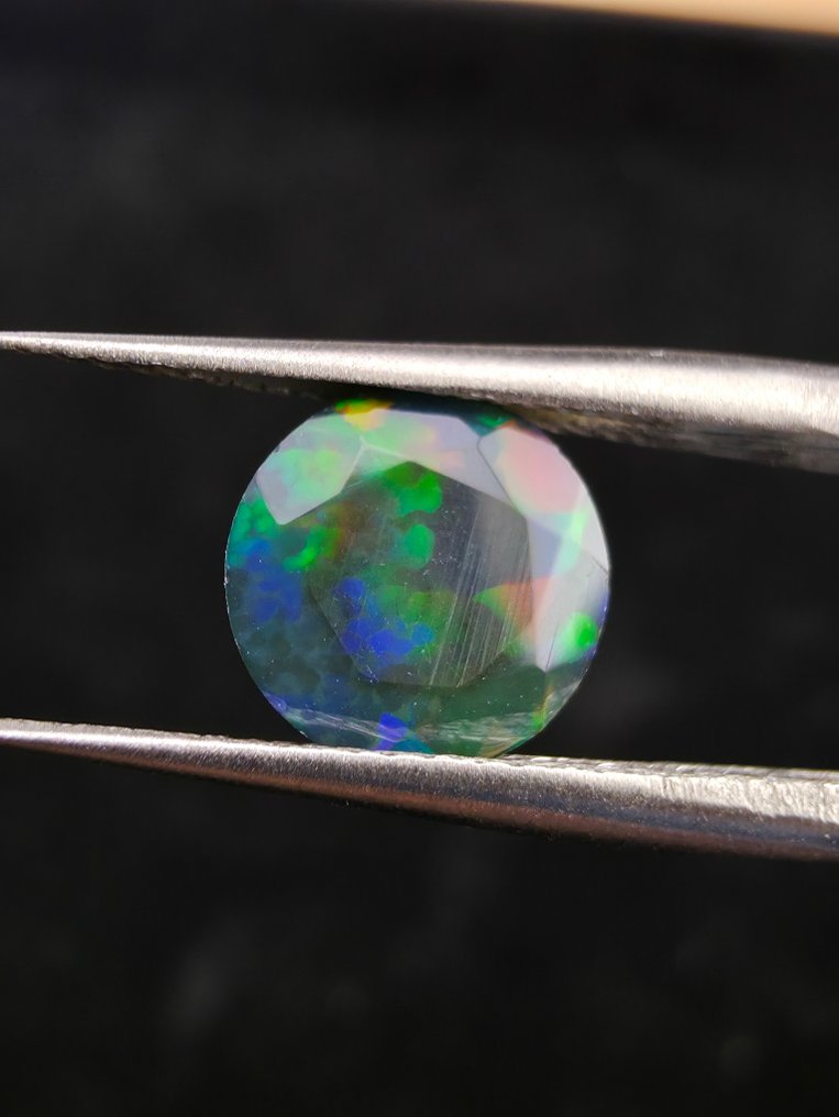 Svart opal Fasetert - Høyde: 8 mm - Bredde: 8 mm- 0.21 g #4.3