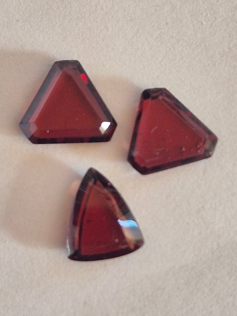 Granat Skiver- 0.4 g - (3) #1.0