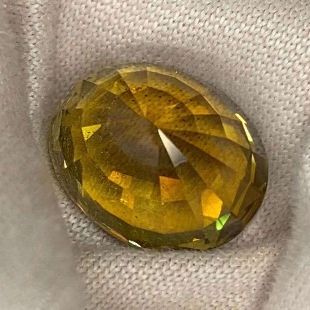 Sárga Krizoberill - 9.89 ct - Amerikai Gemmológiai Intézet (GIA) #3.2