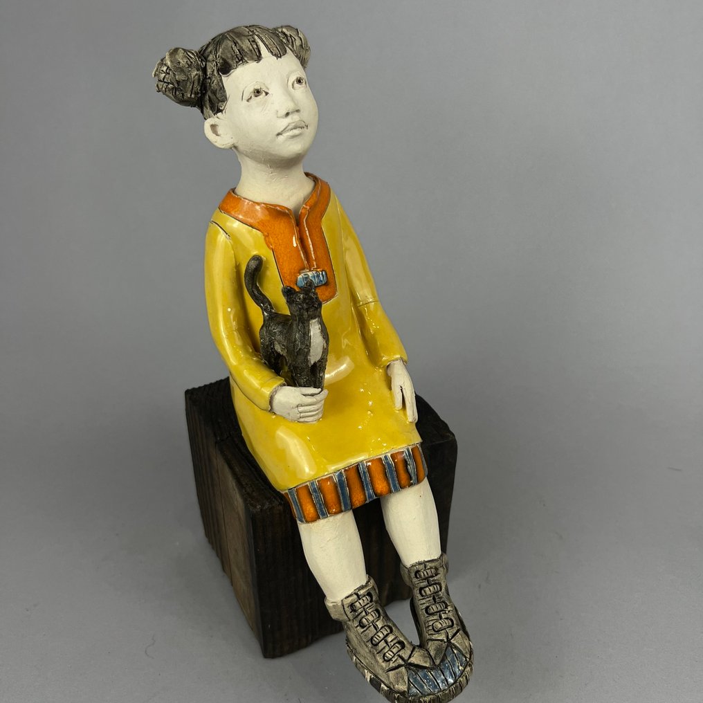 Ida - The girl with cat- hand made #3.2