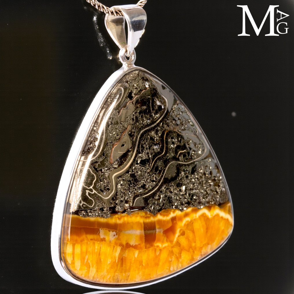 Jurassic Jewellery Collection Sterling Silver Pendant with Fossil Ammonite - Height: 64.5 mm - Width: 53 mm- 35 g #2.1