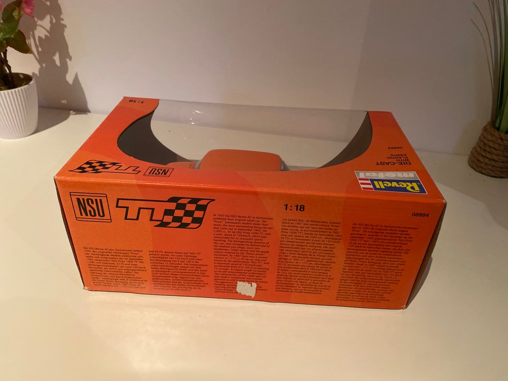 Revell 1:18 - 模型汽车 - NSU TT #3.2