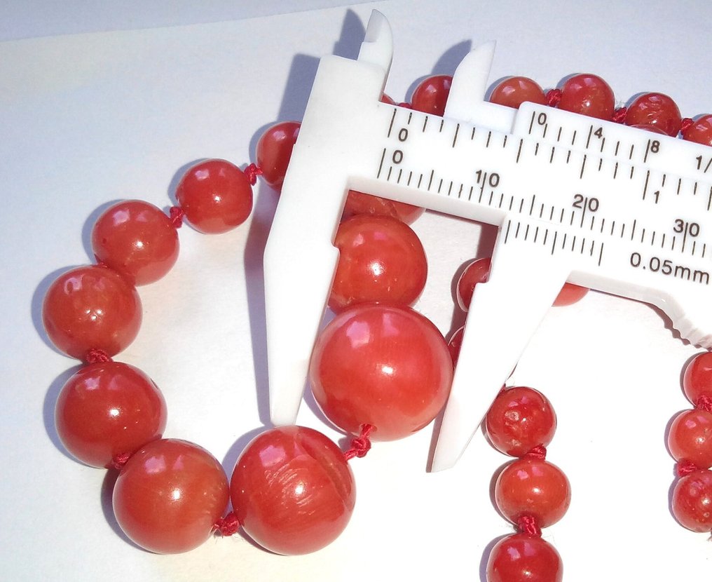 Μεσογειακές κοράλλια έως 13 mm Ø - 74 cm μήκος - 42,3 γραμμάρια. - Κολιέ #3.2