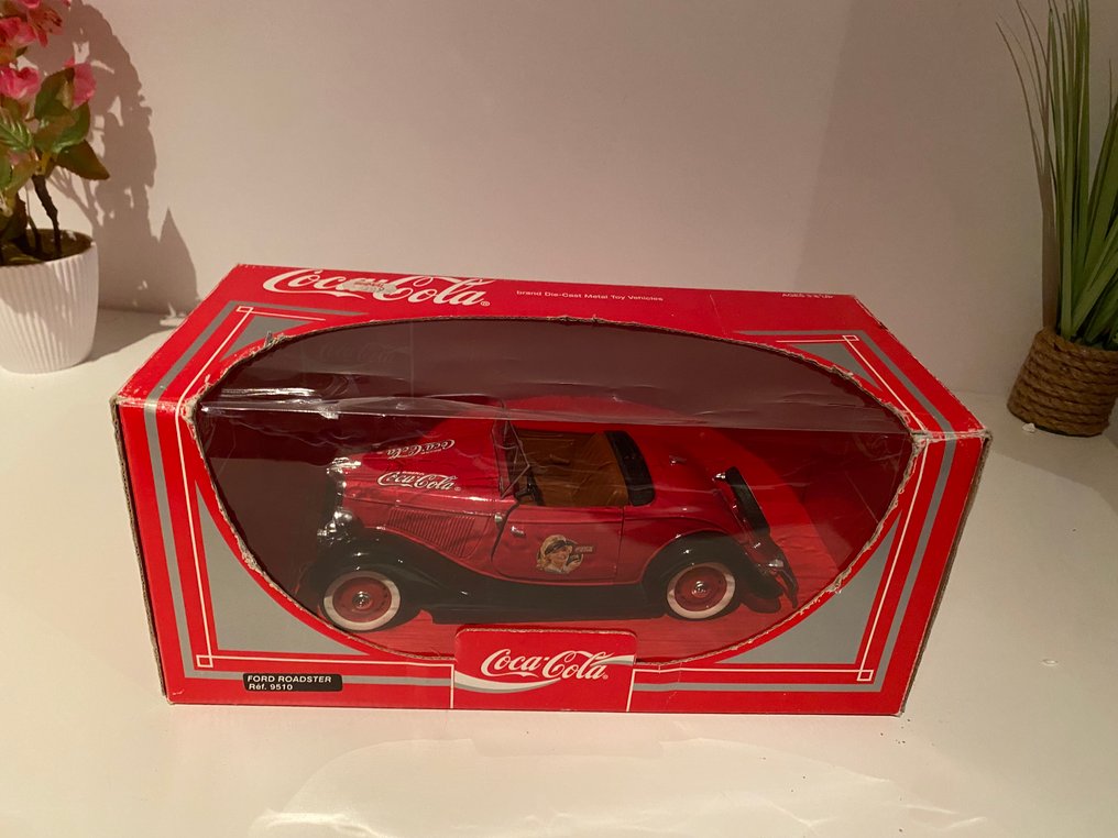 Solido 1:18 - Modellauto - Ford V8 Roadster - Coca Cola #1.0