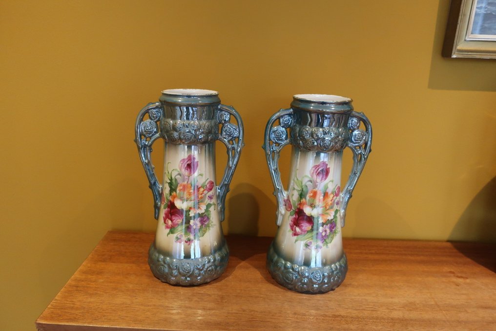 Vaas (2)  - Keramiek - twee vazen in art nouveau stijl #2.1