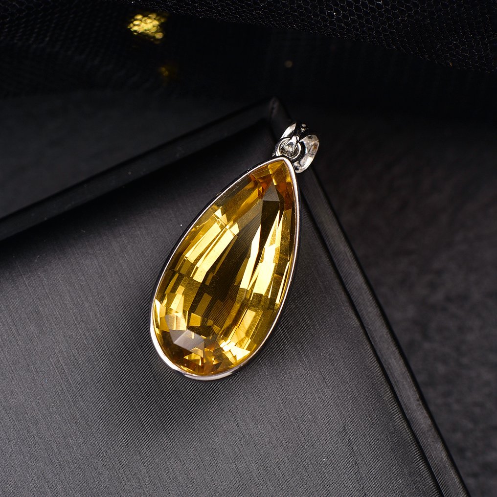 Πιστοποιημένο από ALGT - Μεγάλο και Πολύ Επιλεγμένο Κρεμαστό από φυσικό κιτρίνο Εξαιρετική διαύγεια που ξεχωρίζει με την πρώτη ματιά.- 7.88 g #3.2