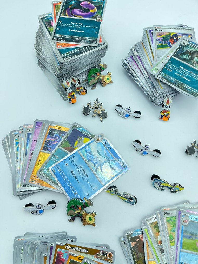 Pokémon - 2500 Mixed collection - Scarlet & Violet - Destined Rivals, Journey Together, Obsidian Flames, Paldea Evolved, Paldean Fates, Paradox Rift, Prismatic Evolutions, Scarlet & Violet 151, Scarlet & Violet Base Set, Shrouded Fable, Surging Sparks, Stellar Crown, Temporal Forces, Twilight Masquerade #2.1