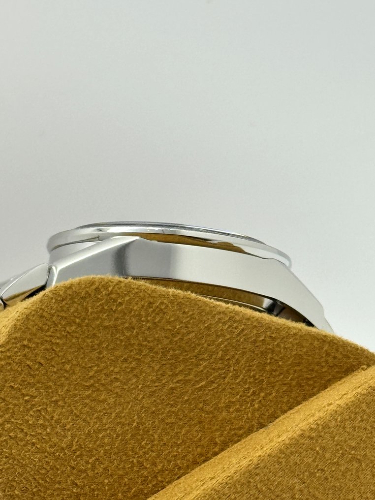 TAG Heuer - Carrera Calibre 16 Chronograph Day - No Reserve Price - CV2015 Blue Dial - Men - 2010-2020 #3.2