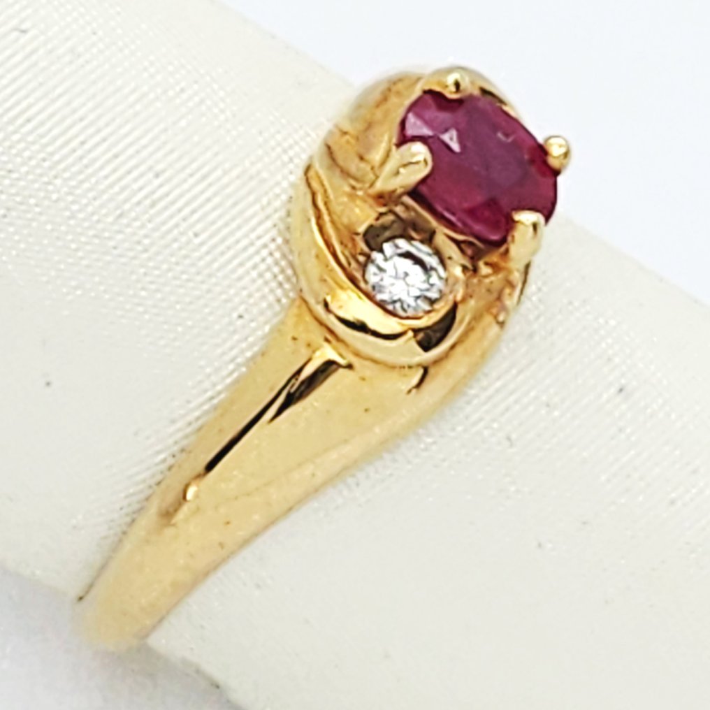 Δαχτυλίδι - 18 καράτια Κίτρινο χρυσό -  0.35ct. tw. Ρουμπίνι - Διαμάντι #1.0