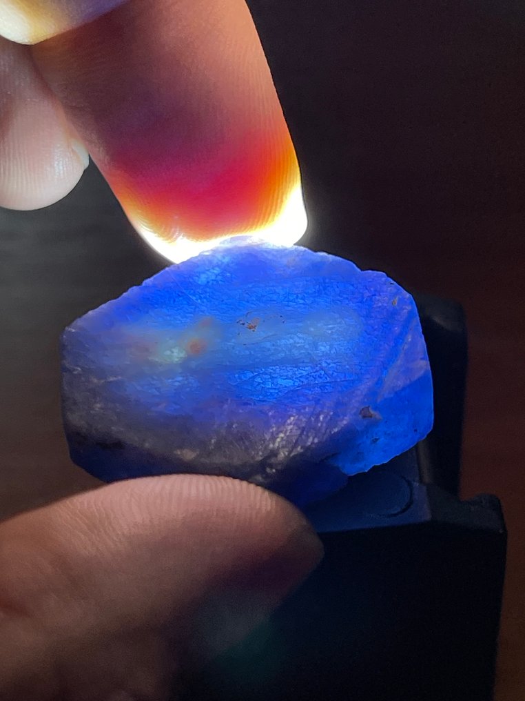 Ζαφείρι Απρόσμενο κορυφαίο βασιλικό μπλε. «Πλήρη κρύσταλλα και υψηλής ποιότητας ειδικό μεγάλο κομμάτι» 72 - Ύψος: 30 mm - Πλάτος: 24 mm- 14.4 g #2.1