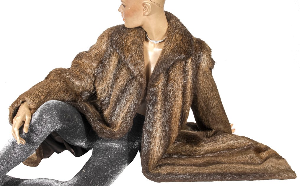 Artisan Furrier - Fur coat #1.0
