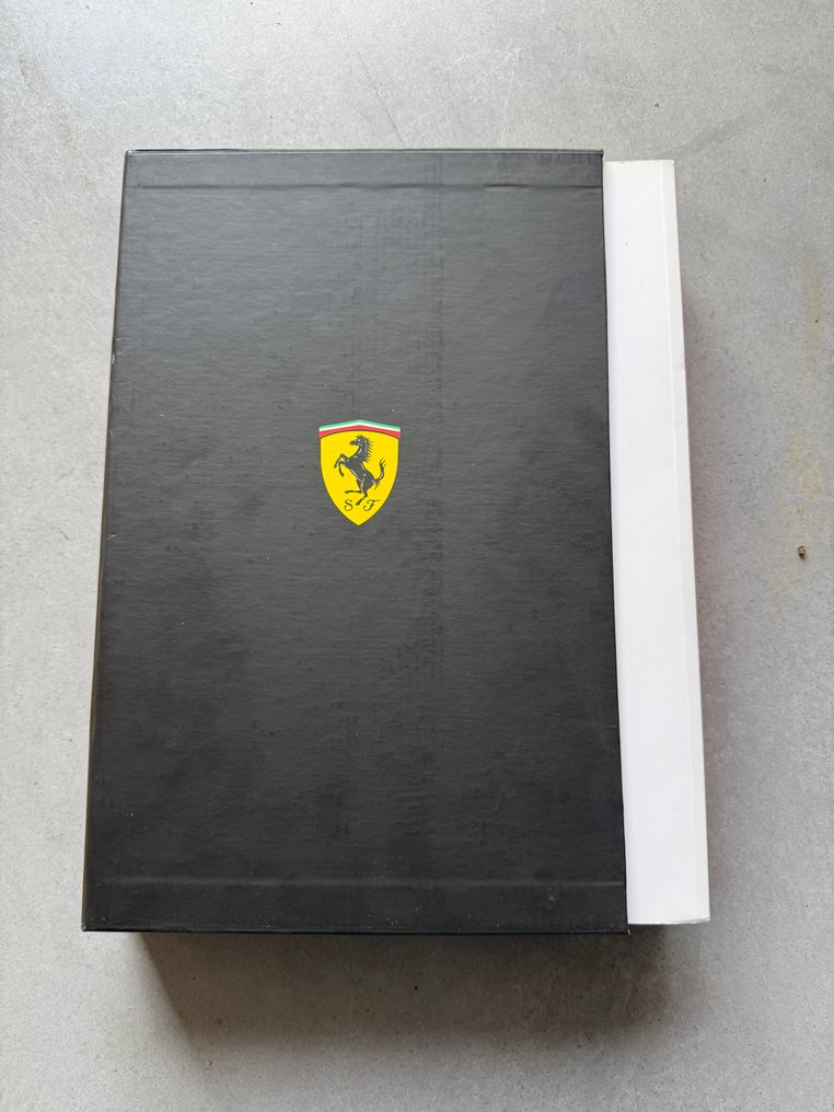 Book - Ferrari Racing Activities 2016 F1 GT Formule 1 #4.3