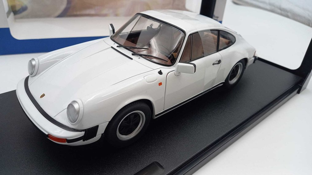 Solido 1:18 - Modelbil - Porsche 911 SC Carrera 3.0 #2.1