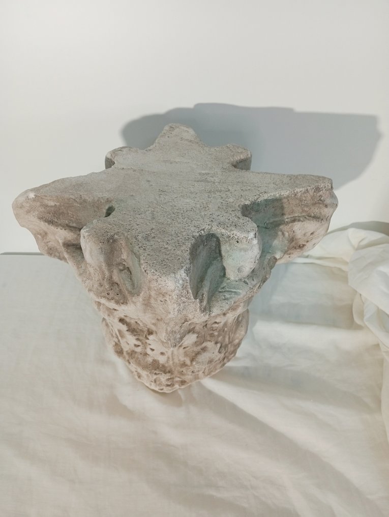  Κιονόκρανο στήλης - 2010-2020 - Αντιγραφή του ελληνιστικού κορινθιακού κιονόκρανου.  #2.1