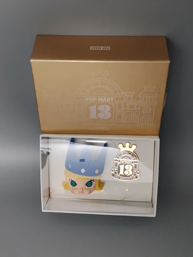 Pop Mart  - Toy figurine POP MART 13th Anniversary Crown Head Pin Set - 2020+ - China #1.0