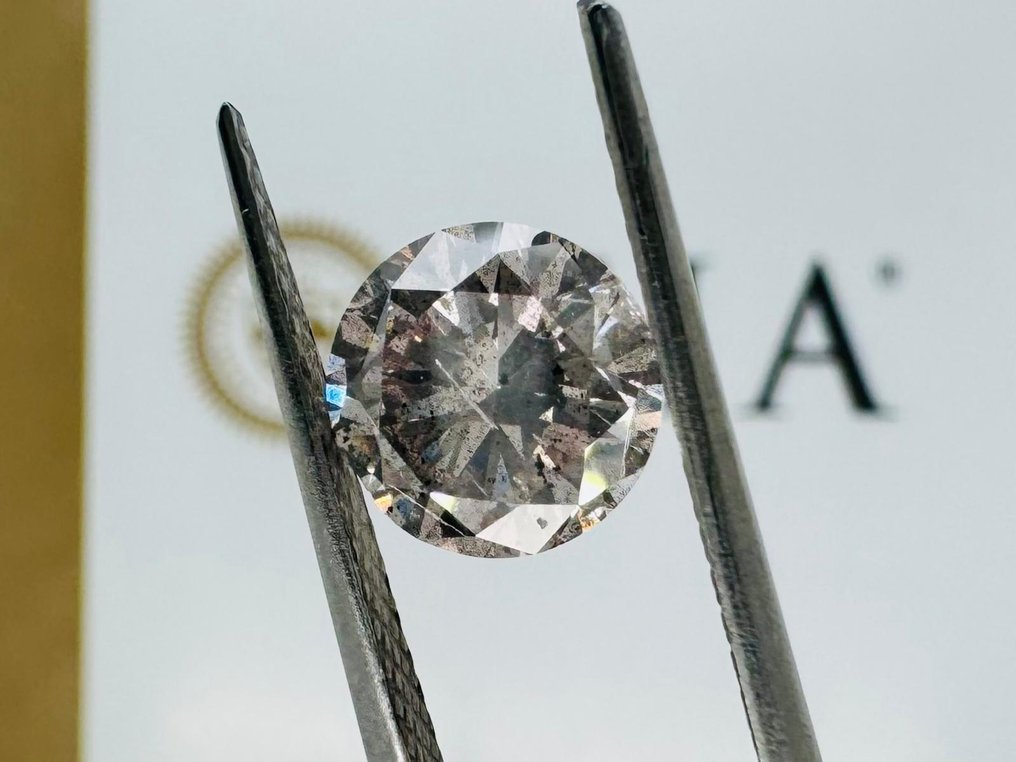 1 pcs Diamant (Couleur naturelle) - 2.64 ct - Rond - Fancy light Pourpre, Grisâtre Mauve, Gris - Non précisé dans le rapport de laboratoire - Gemological Institute of America (GIA) #4.3