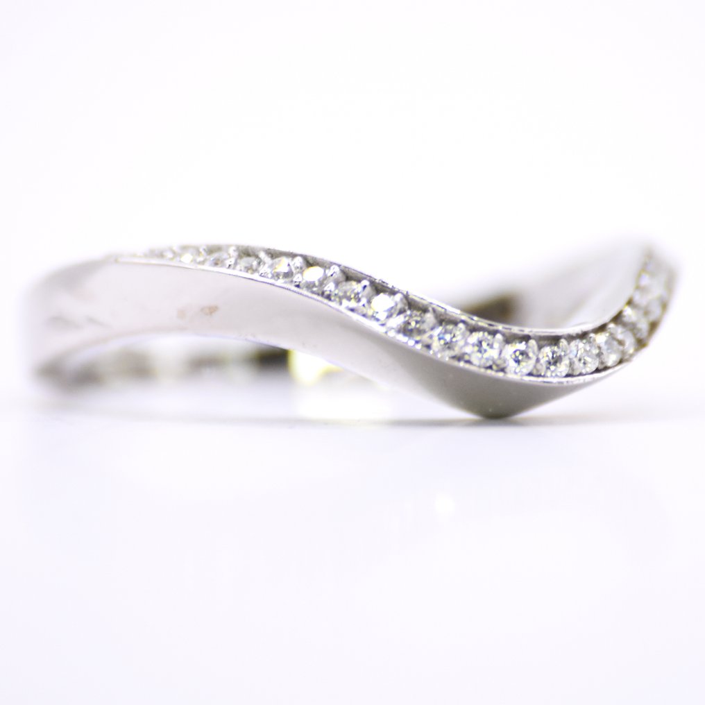 Ingen mindstepris - Ring Platin -  0.34ct. tw. Diamant (Natur)  #1.0